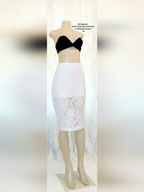 Re-Named White Floral Lace Midi Skirt w/attached shorts M